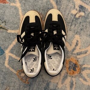 adidas sambas women’s size 6